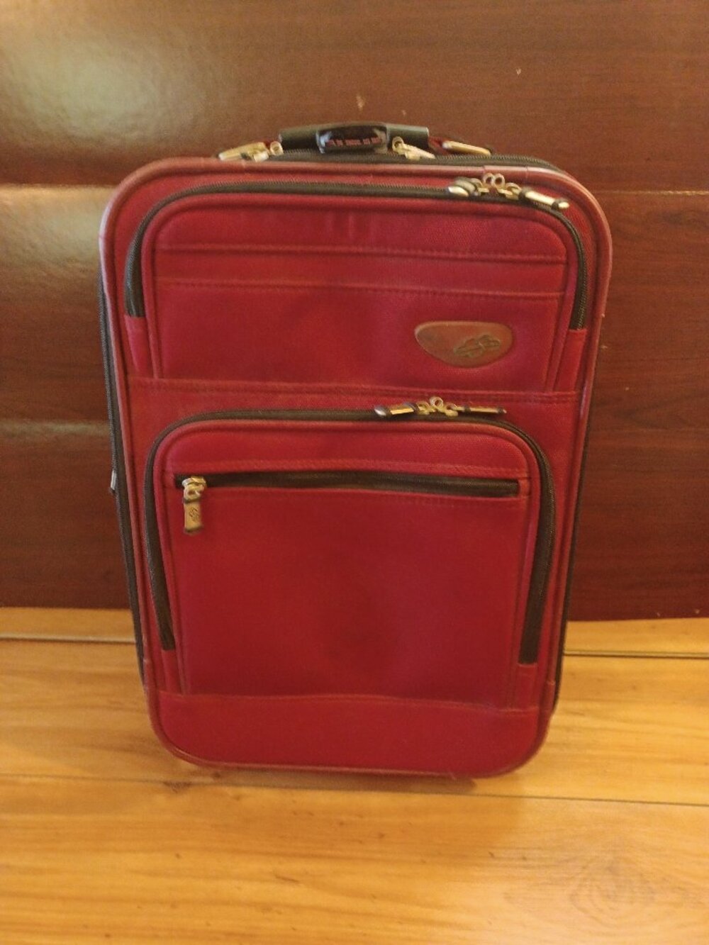 Vintage Skyway Rolling Wheeled Burgundy Luggage Suitcase